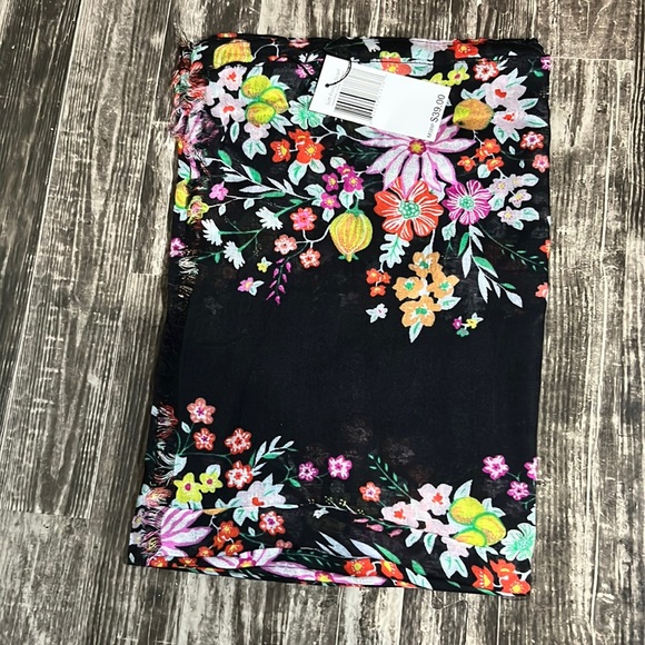 Vera Bradley Accessories Vera Bradley Soft Fringe Scarf In